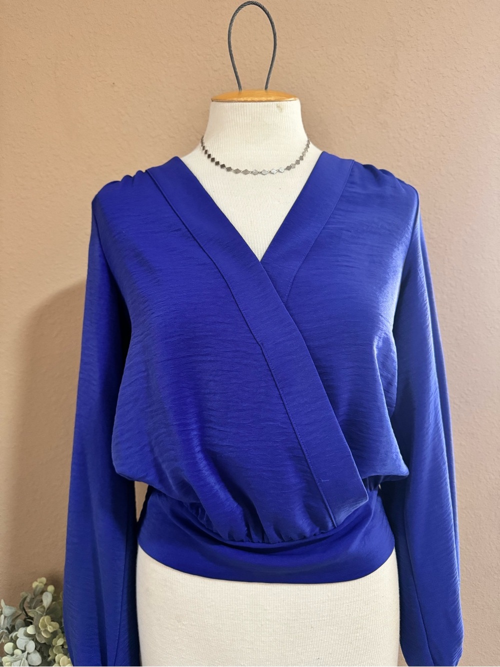 🎃 $5 SALE Nine West Cobalt Blue Surplice Blouson Long Sleeve Top